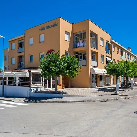 Massilia Apartment *