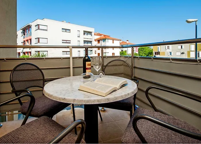 Massilia Apartamento *