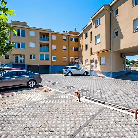 Massilia Lägenhet *